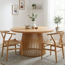 Load image into Gallery viewer, Round Dining Table 140 x 75cm - Oak