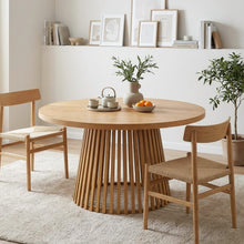 Load image into Gallery viewer, Round Dining Table 140 x 75cm - Oak