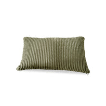 Load image into Gallery viewer, Taru Velvet Armchair - Green