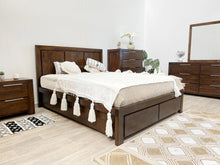 Load image into Gallery viewer, Jarvis Solid Wood Queen Bed Frame - Caramel